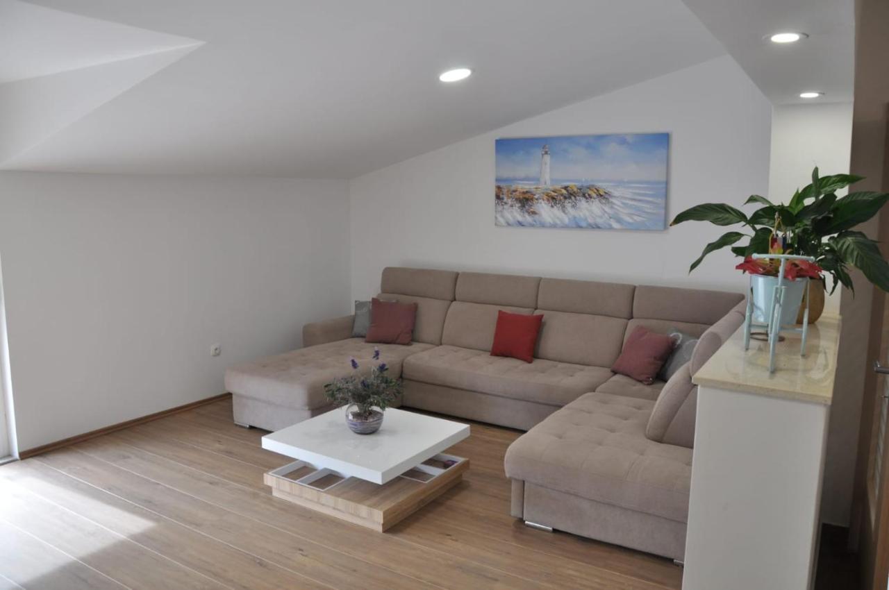 Apartman Doni Сплит Екстериор снимка